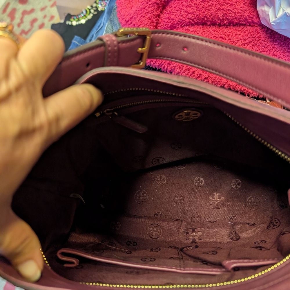 Elegant Purple Shoulder Bag - Picture 12 of 12